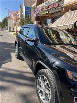 جیپ گراند شیرۆکی